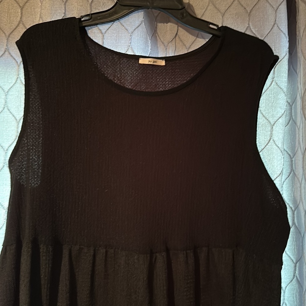 Black dress - Picture 2 of 3